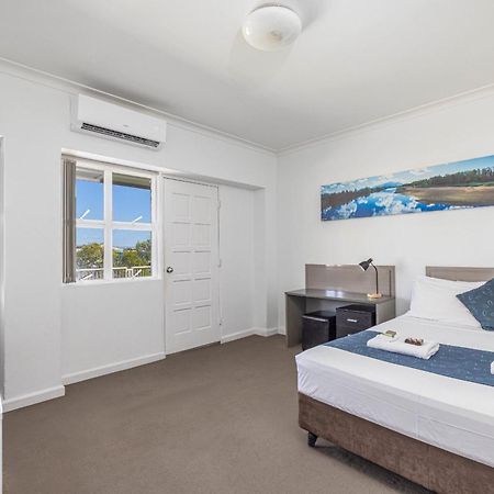 Lees Hotel Ingham Esterno foto