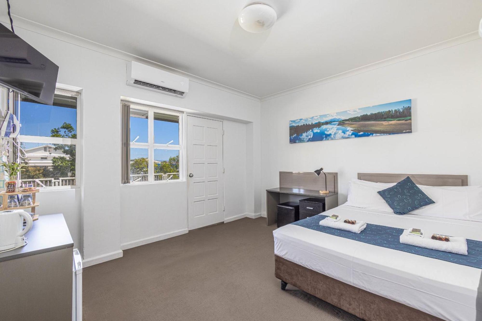 Lees Hotel Ingham Esterno foto
