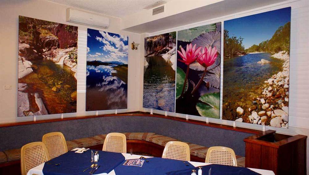 Lees Hotel Ingham Esterno foto