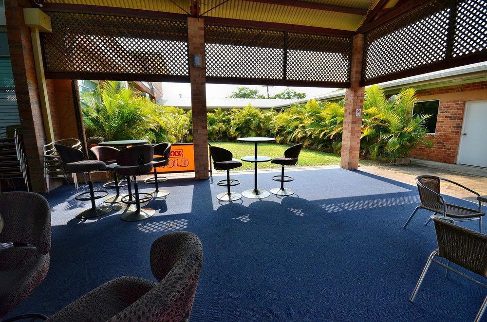 Lees Hotel Ingham Esterno foto
